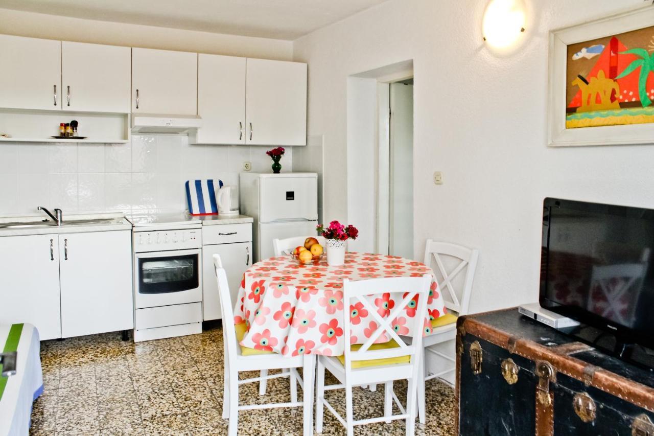 Apartments By The Sea Podgora, Makarska - 6788 Bagian luar foto